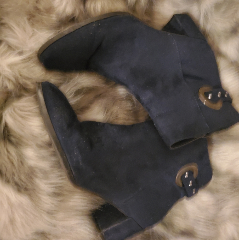 BUCKLE BLUE